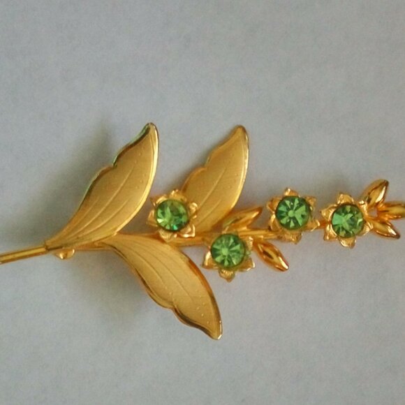 Vintage Bond Boyd GF Goldtone Green Rhinestone Flower Brooch - Picture 6 of 8